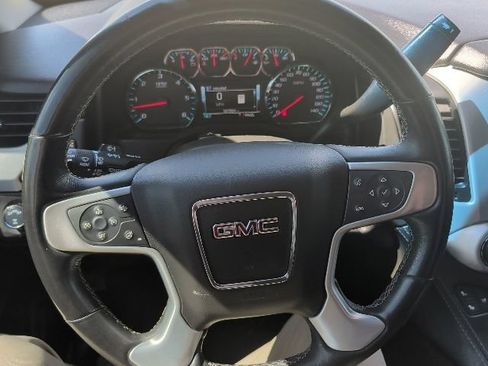 Used 2018 GMC Yukon XL SLT AWD/4WD image 19