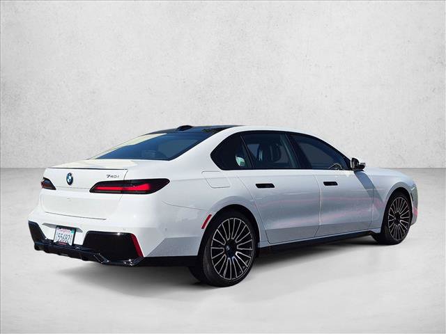 Used 2026 BMW 740i RWD image 2