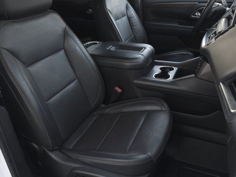 Used 2021 Chevrolet Suburban High Country image 47