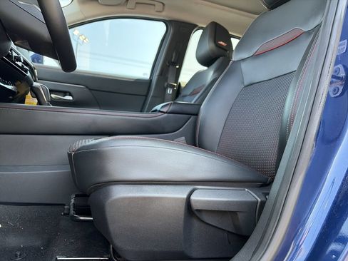 Certified 2025 Nissan Kicks SR w/ SR Premium Package FWD image 25