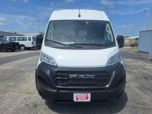 Used 2023 RAM ProMaster 2500 FWD image 9