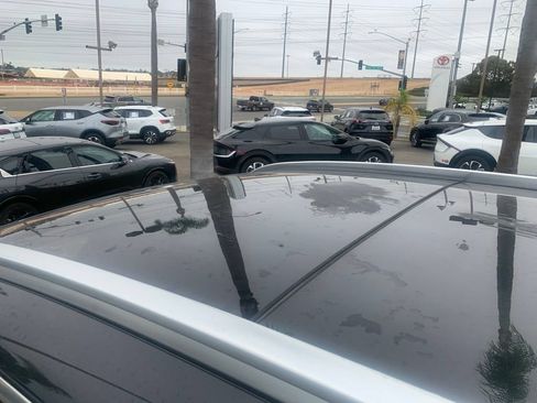 Used 2020 Mercedes-Benz GLC 300 image 9