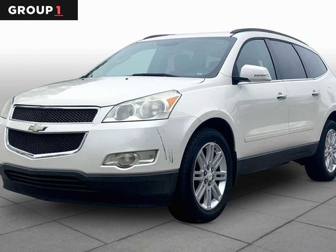 Used 2011 Chevrolet Traverse LT w/ White Premiere Package FWD image 1