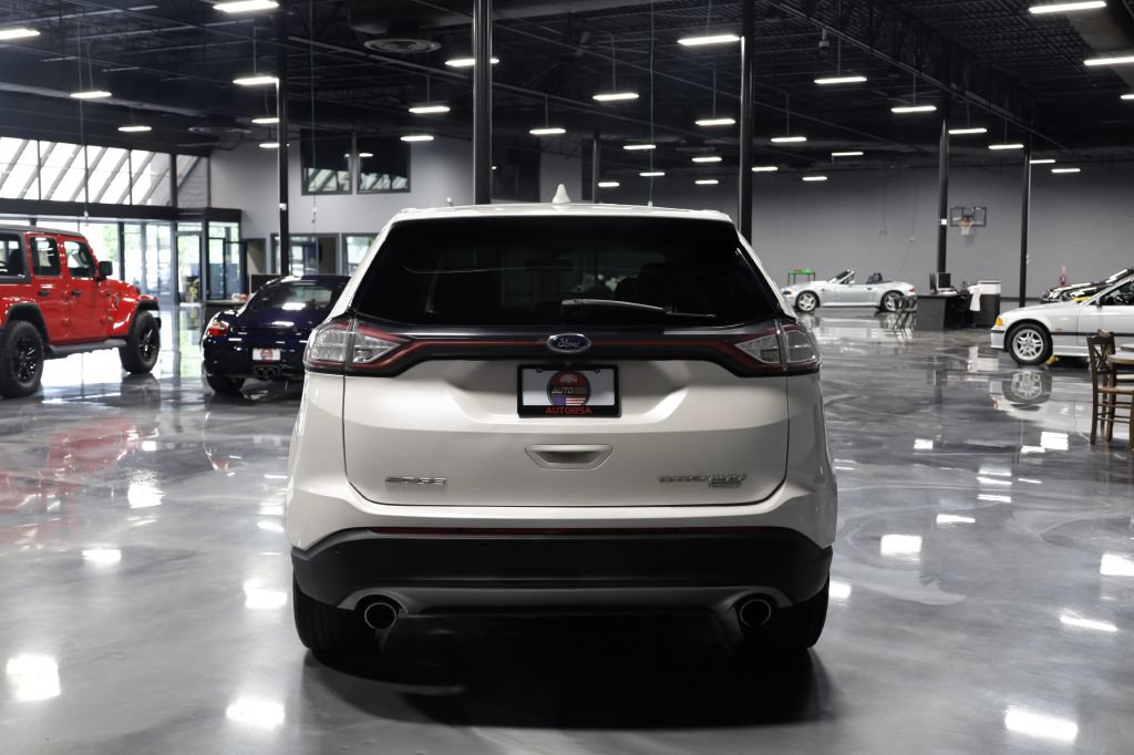 Used 2018 Ford Edge Titanium w/ Technology Package FWD image 6