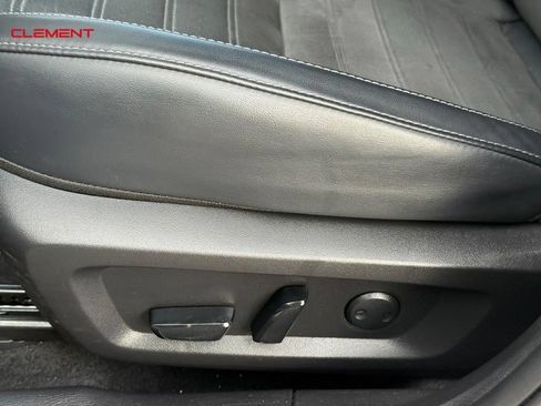 Used 2025 Mitsubishi Outlander SE AWD/4WD image 22