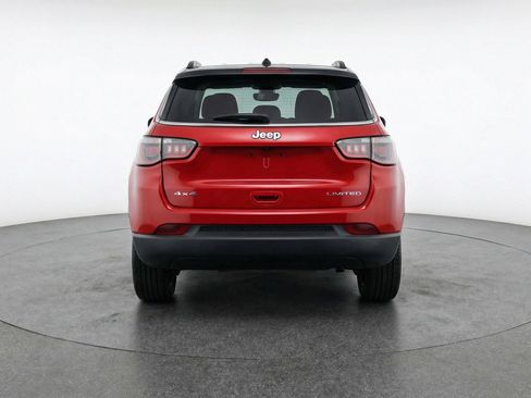 Used 2025 Jeep Compass Limited AWD/4WD image 7