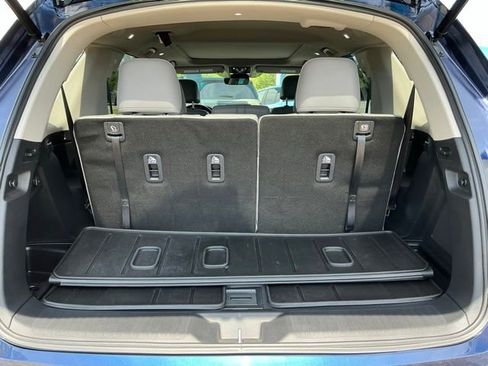 Certified 2025 Honda Pilot Touring image 6