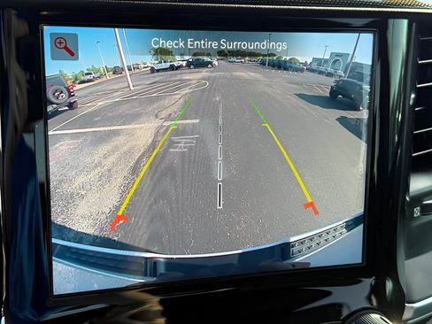 Used 2022 RAM 1500 Laramie AWD/4WD image 22
