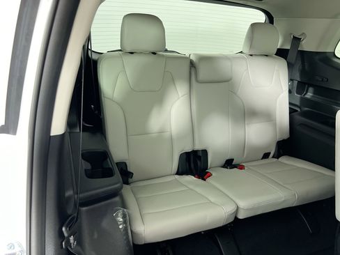 Certified 2025 Kia Telluride S FWD image 30