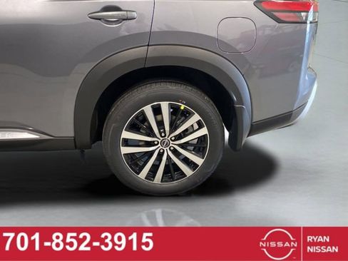New 2025 Nissan Pathfinder Platinum image 23