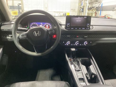 Certified 2023 Honda Accord EX image 17