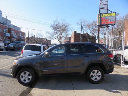 Used 2015 Jeep Grand Cherokee Laredo w/ Quick Order Package 23E AWD/4WD image 7