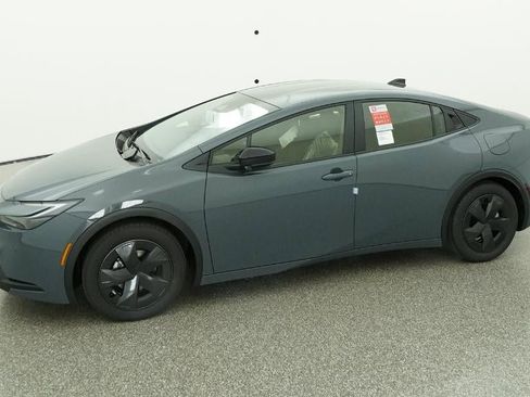New 2026 Toyota Prius LE image 2