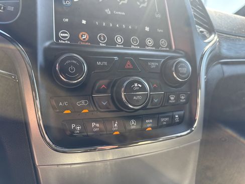 Used 2018 Jeep Grand Cherokee High Altitude AWD/4WD image 26