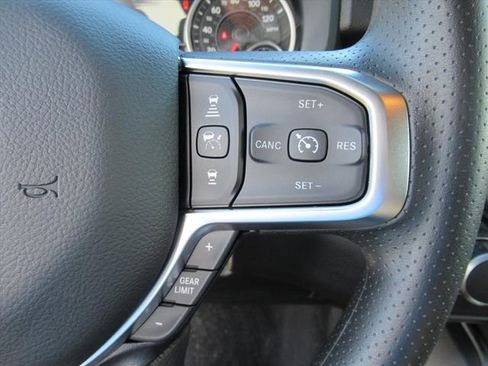 New 2026 RAM 1500 Express AWD/4WD image 22