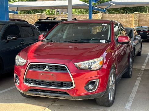 Used 2013 Mitsubishi Outlander Sport SE image 1