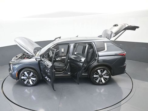 New 2026 Mitsubishi Outlander SE image 68