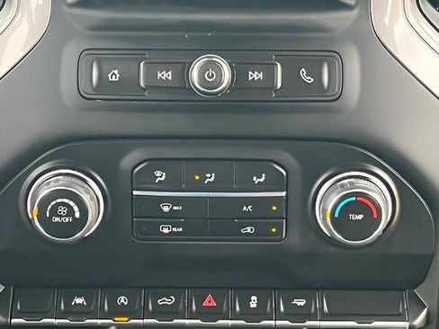 Used 2022 Chevrolet Silverado 1500 Custom image 26