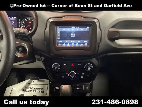 Used 2020 Jeep Renegade Latitude w/ Cold Weather Group AWD/4WD image 19