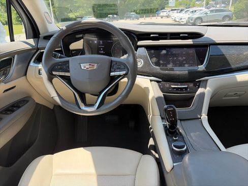 Used 2020 Cadillac XT6 Premium Luxury AWD/4WD image 12