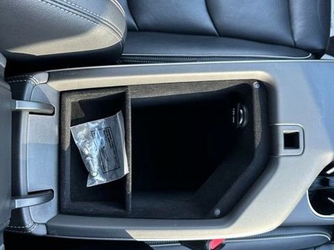 Used 2023 Genesis GV70 2.5T w/ Advanced Package image 40