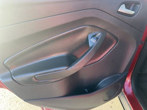 Used 2014 Ford Escape SE image 26