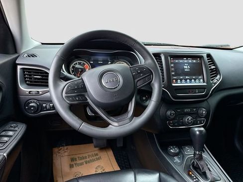 Used 2022 Jeep Cherokee Trailhawk image 21