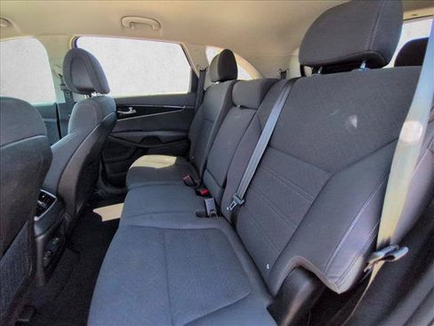 Used 2016 Kia Sorento FWD w/ LX Convenience Package image 15