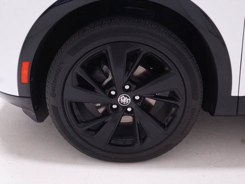 Used 2022 Buick Envision Essence w/ Sport Touring Package FWD image 40