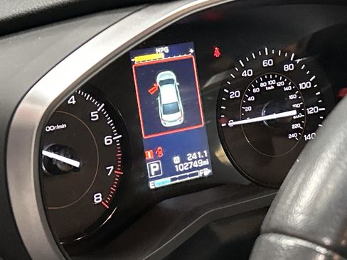 Used 2019 Subaru Crosstrek 2.0i Premium w/ Eyesight System AWD/4WD image 6