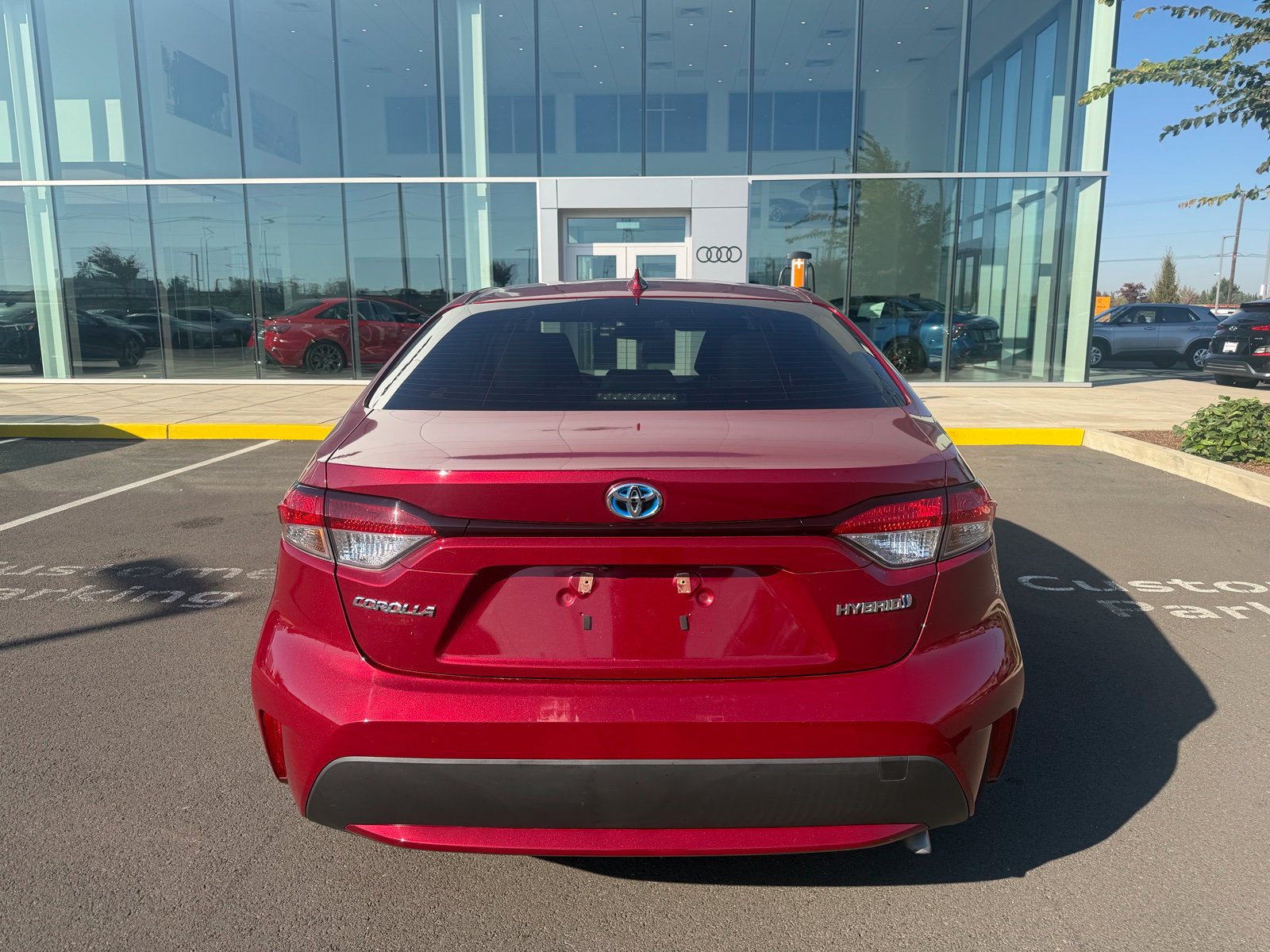 Used 2022 Toyota Corolla LE FWD image 4
