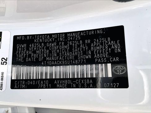 Used 2025 Toyota Camry SE w/ Convenience Package FWD image 33