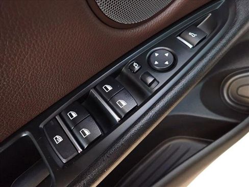 Used 2018 BMW X5 xDrive40e image 16