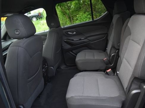 Used 2023 Chevrolet Traverse LT FWD image 21