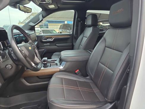 Used 2024 Chevrolet Silverado 1500 High Country w/ Technology Package image 13
