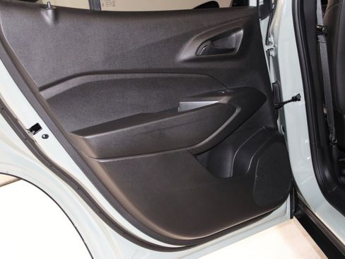 Used 2025 Chevrolet Trax ACTIV w/ Sunroof Package FWD image 54