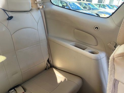 Used 2011 Buick Enclave CXL image 39