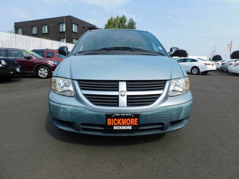 Used 2005 Dodge Caravan SE w/ Popular Equipment Group image 16