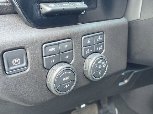 Used 2025 Chevrolet Silverado 3500 LTZ w/ LTZ Plus Package image 29