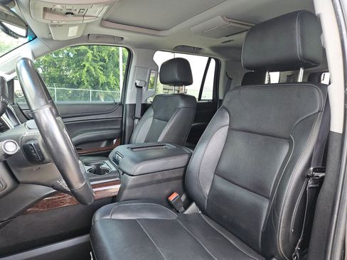 Used 2019 GMC Yukon SLT w/ Open Road Package AWD/4WD image 13