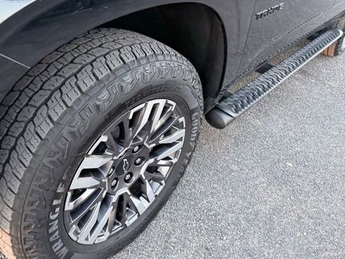 Certified 2025 Chevrolet Tahoe Z71 image 3