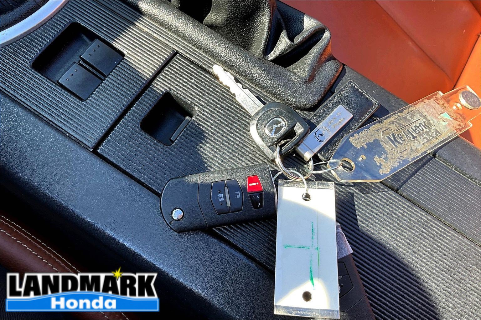 Used 2008 MAZDA MX-5 Miata Grand Touring RWD image 10