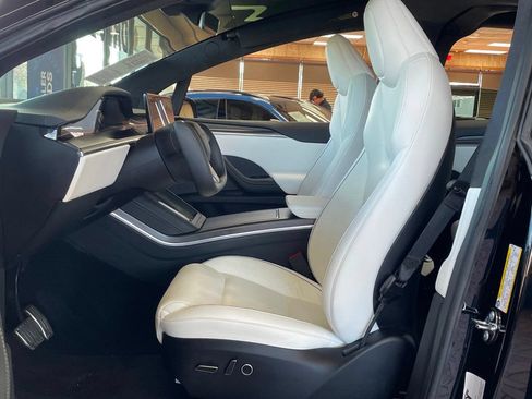 Used 2022 Tesla Model X Plaid AWD/4WD image 12