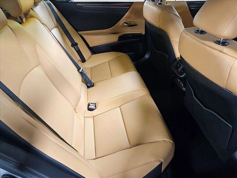 Used 2025 Lexus ES 350 w/ Premium Package image 18