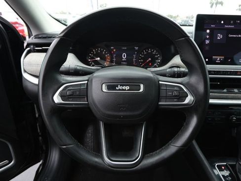 Used 2022 Jeep Compass Latitude w/ Sun and Sound Group image 11