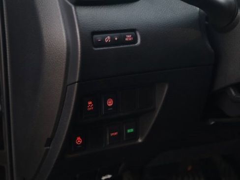 Used 2021 Nissan Rogue Sport SV image 14