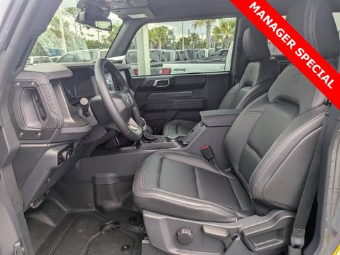 New 2025 Ford Bronco Badlands image 2