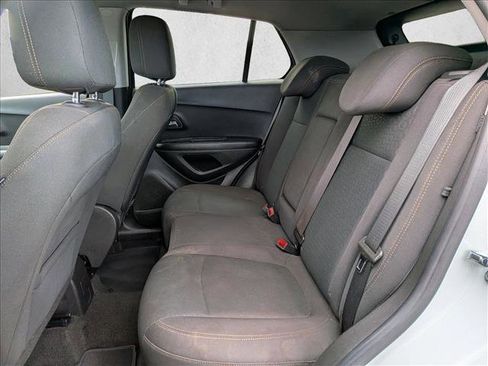 Used 2021 Chevrolet Trax LS w/ Tint and Cruise Package image 17