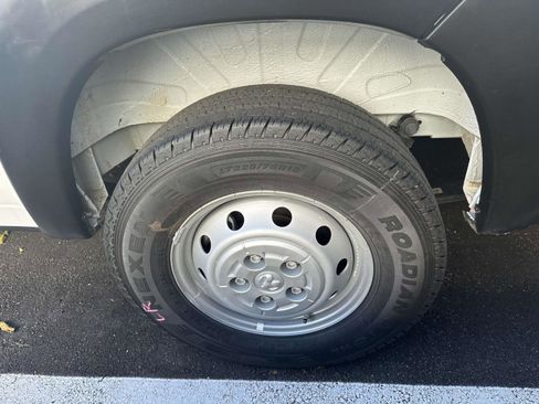 Used 2022 RAM ProMaster 2500 FWD image 9