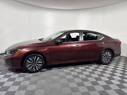 Used 2024 Nissan Altima 2.5 SV